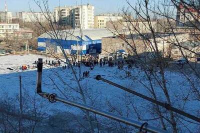 В Астрахани эвакуировали студентов и преподавателей из Политеха - ast.mk.ru - Астрахань