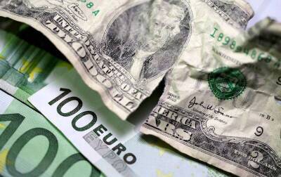 Доллар укрепился в конце недели - smartmoney.one - Reuters