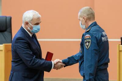 Владимир Уйба - Глава Коми поблагодарил спасателей за слаженную работу при ликвидации ЧС - komiinform.ru - Россия - респ. Коми