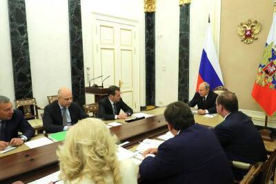 Владимир Путин - Anton Vaganov - Путин: Запуск Северного потока-2 снизил бы цену на газ в Европе, промедление - глупость--агентства - smartmoney.one - Москва - Россия - Reuters