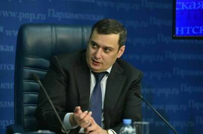 Александр Хинштейн - Хинштейн: назначение оборотного штрафа не препятствует работе Google в России - pnp.ru - Москва - Россия