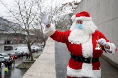 Мария Ван Керкхове - В ВОЗ заявили, что у Санта-Клауса есть иммунитет к COVID-19 - aif.ru - Reuters
