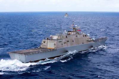 Корабль ВМС США прервал поход из-за вспышки COVID-19 на борту - mk.ru - США