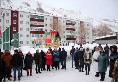 90 сахалинских семей получили ключи от новых квартир - sakhalin.info - Невельск
