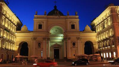 Возвращение Солнца: в России тоже отмечают Рождество - newdaynews.ru - Россия
