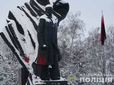 Степан Бандер - Памятник Бандере в Тернополе будут охранять круглосуточно - gordonua.com - Украина - Тернопольская обл. - Тернополь - Житомир