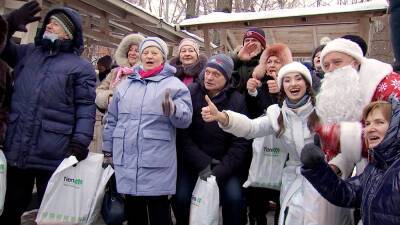 Посетителей центра соцобслуживания "Марьино" поздравили с Новым годом - tvc.ru - Россия