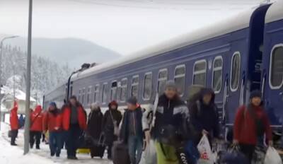 ЧП с поездами Укрзализныци, пассажиров пересаживают в автобусы: что произошло - politeka.net - Украина - Киев - Одесса