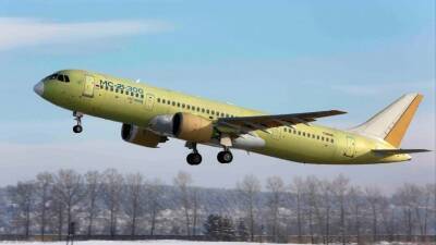 Олег Кононенко - Самолет МС-21-300 с крылом из российских композитов выполнил первый полет - 5-tv.ru - Россия - США - Иркутск