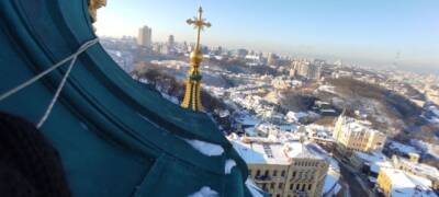Из-за непогоды в Киеве повредился купол Андреевской церкви (ФОТО) - enovosty.com - Киев