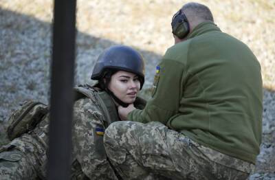 На Украине на воинский учёт поставят беременных и женщин с детьми - Русская семерка - russian7.ru - Украина
