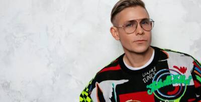 Дмитрий Фомин - Митя Фомин сделал операцию по улучшению зрения - runews24.ru