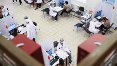 Скончались 968 человек: в России выявлено 23 721 новых случаев коронавируса - russian.rt.com - Москва - Россия - Санкт-Петербург - Московская обл.