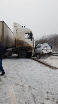 Серьёзное ДТП на трассе М-8 в Вологодской области не обошлось без жертв - vologda-poisk.ru - Вологодская обл. - Вологда - Ярославль