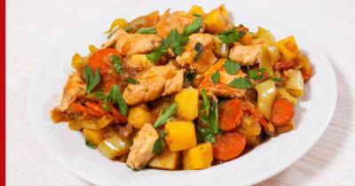 30 минут на кухне: куриное филе с овощами в соевом соусе - profile.ru