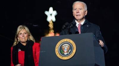 Джилл Байден - Джо Байден - Байдены поздравили жителей США с Рождеством - golos-ameriki.ru - США