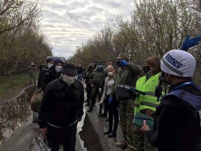 Алексей Арестович - В Киеве назвали позицию ДНР и ЛНР по обмену пленными «торговлей головами» - rosbalt.ru - Украина - Киев - Луганская обл. - ДНР - ЛНР - Донецкая обл.