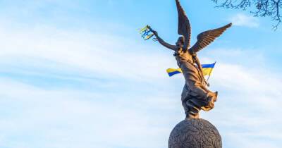 Украинские печатные СМИ оставят без русского языка - ren.tv - Украина