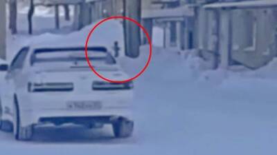 СК проверит инцидент с гулявшим на морозе трехлетним мальчиком в Амурске - iz.ru - Россия - Израиль - Хабаровский край - Амурск