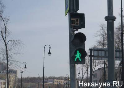 Власти мегаполисов выступили за разрешение правого поворота одновременно с переходом пешеходов - nakanune.ru