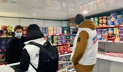 Тюменские молодогвардейцы проверили точки продажи пиротехнических изделий - nashgorod.ru - Россия