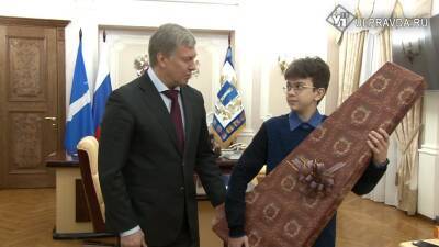 Александр Никитин - Алексей Русских - Экскурсия в правительство и электрогитара. Алексей Русских исполнил мечты ульяновских ребят - ulpravda.ru - Ульяновская