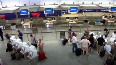 В США отменено еще около 800 авиарейсов из-за заболеваемости штаммом Omicron - golos-ameriki.ru - США
