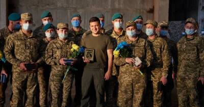 Владимир Зеленский - Отмена воинского учета для женщин: петиция к Зеленскому набрала более 25 тысяч голосов - focus.ua - Украина - Минобороны