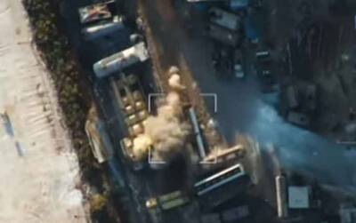 Российские дроны-камикадзе уничтожили нефтеперерабатывающий завод протурецких боевиков (видео) - free-news.su - Россия - Сирия - Турция - Анкара