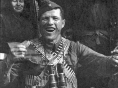 «Боевой топор» Дмитрия Овчеренко: как один красноармеец уничтожил 23 немца - Русская семерка - russian7.ru - Москва - Молдавия