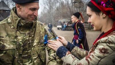 Украинцы бунтуют против воинского учета для беременных женщин - 5-tv.ru - Украина - Киев