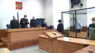 Мать убитой 12-летней девочки дала комментарий в здании суда - penzainform.ru