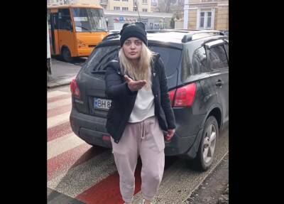 Автоледи сбила женщину на "зебре", очевидцы подняли скандал: видео из Одессы - politeka.net - Украина - Одесса - Одесса