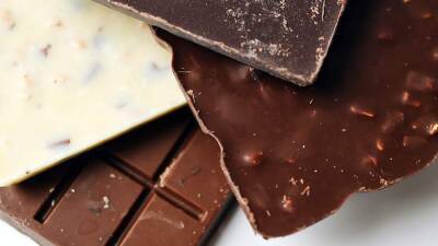 Майкл Мосли - Эксперт развеяла мифы о шоколаде - iz.ru - Англия - Израиль
