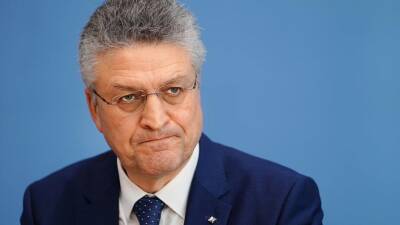 Роберт Кох - В Германии ужесточили карантинные меры из-за ложных прогнозов - germania.one - Германия