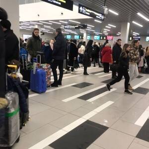 Сотни пассажиров не могут вылететь из запорожского аэропорта. Фото - reporter-ua.com - Киев - Турция - Запорожье - Стамбул - Борисполь - Запорожье