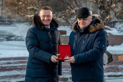 Роман Старовойт - Глава Курской области Старовойт вручил спасателям 10 новых пожарных автомобилей - chr.mk.ru - Россия - Курская обл. - Курск