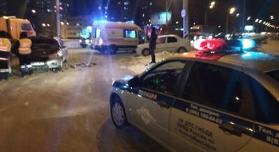 Авария с пострадавшими в Новочебоксарске: женщину зажало в машине - pg21.ru - Чебоксары - Новочебоксарск
