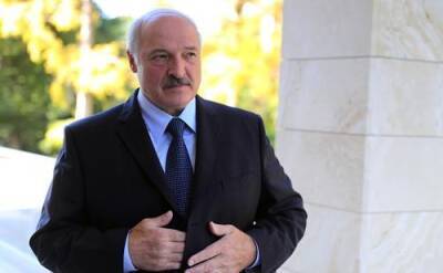 Владимир Путин - Александр Лукашенко - Александр Дрозденко - Лукашенко - Путин - Лукашенко прибыл в Санкт-Петербург для участия в неформальной встрече глав стран СНГ - argumenti.ru - Россия - Ленинградская обл. - Санкт-Петербург - Белоруссия - Петербург