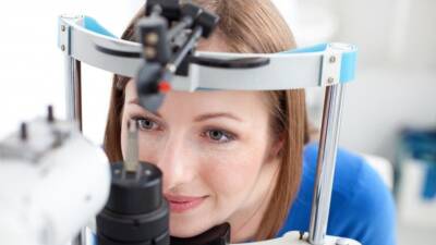 Офтальмолог назвал плюсы и минусы разных видов лазерной коррекции зрения - 5-tv.ru