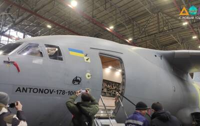 В Киеве представили первый серийный Ан-178 - agrimpasa.com - Украина - Киев - Англия - Турция - Германия - Франция - Эмираты - Кувейт