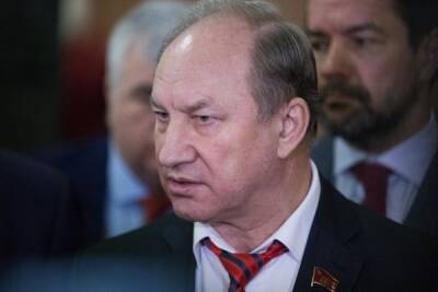 Теперь верхом на лосе: суд лишил Рашкина водительских прав - eadaily.com - Саратовская обл.