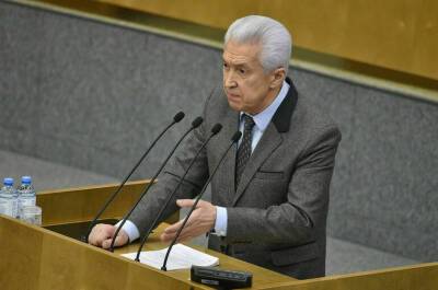 Владимир Путин - Владимир Васильев - Васильев: Получение гражданства России должно проходить без бюрократических препон - pnp.ru - Россия