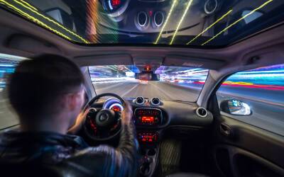 Максим Ликсутов - Нештрафуемый порог скорости хотят снизить с 20 до 10 км/ч - zr.ru - Москва