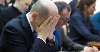 Покусился на "святое": депутат предложил запретить выезд чиновникам за границу в Новый год - vologda-poisk.ru - Россия