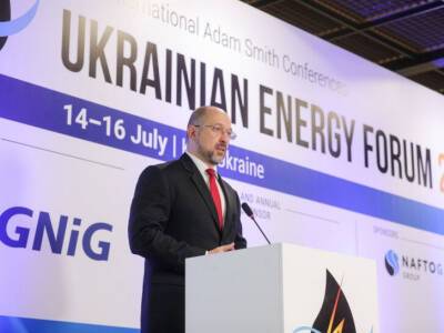 Денис Шмыгаль - Благодаря вакцинации от коронавируса в Украине не будет тотальных локдаунов – Шмыгаль - gordonua.com - Китай - Украина