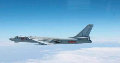 Китайские военные имитируют атаки на американские авианосцы и военные базы (фото) - focus.ua - Китай - США - Украина - Гуам
