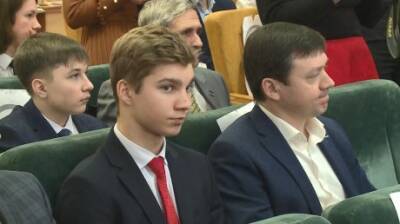 Александр Басенко - В Пензе выдающихся школьников наградили премиями по 5 000 рублей - penzainform.ru - Пенза