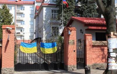 Денис Монастырский - "Теракт" у генконсульства РФ во Львове: подозреваемый задержан - korrespondent.net - Россия - Украина - Львов