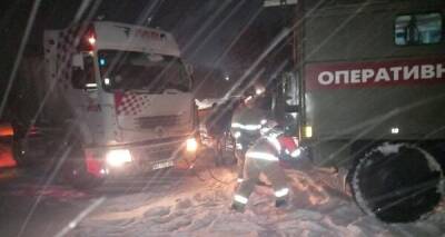 Украину накрыла вьюга: на дорогах снежные заносы и гололед - kp.ua - Украина - Хмельницкая обл. - Винницкая обл. - Черновицкая обл.